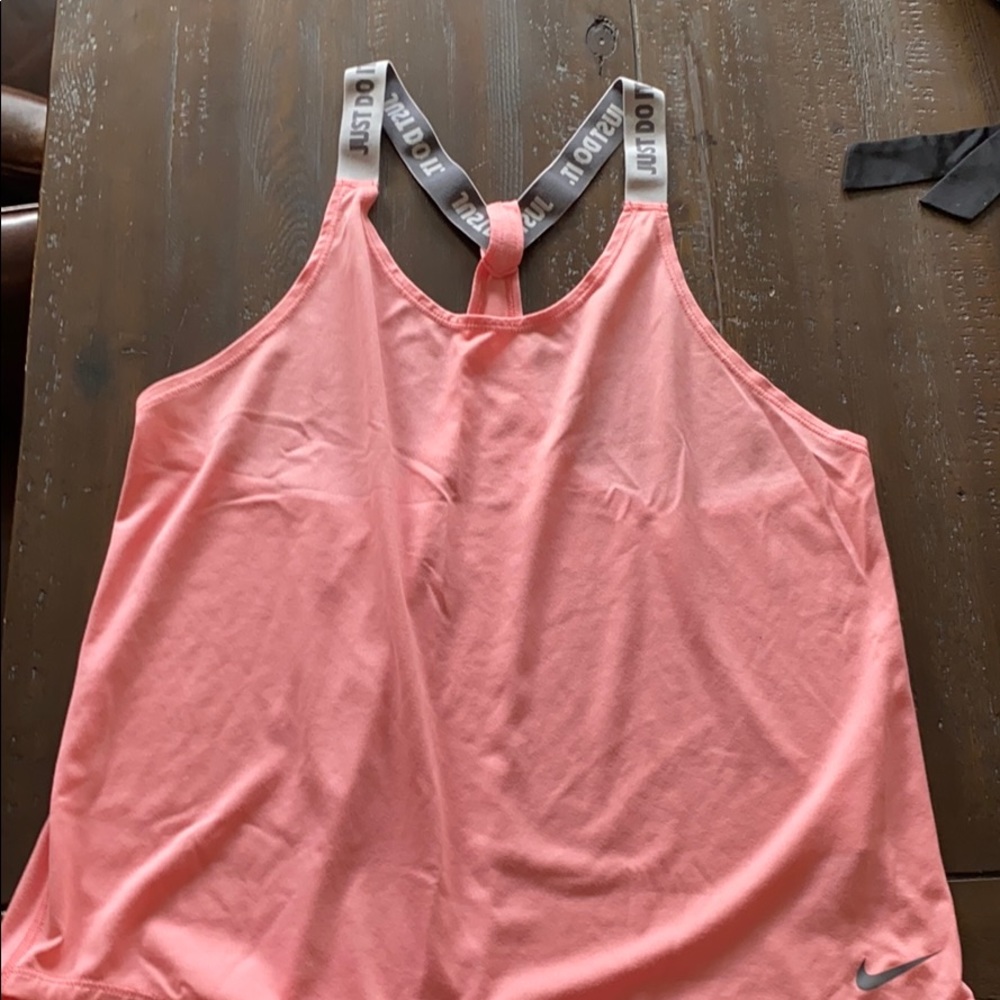 PRICE DROP ‼️ NIKE DRI-FIT work out tank top
